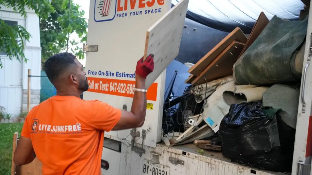 apartment cleanout services