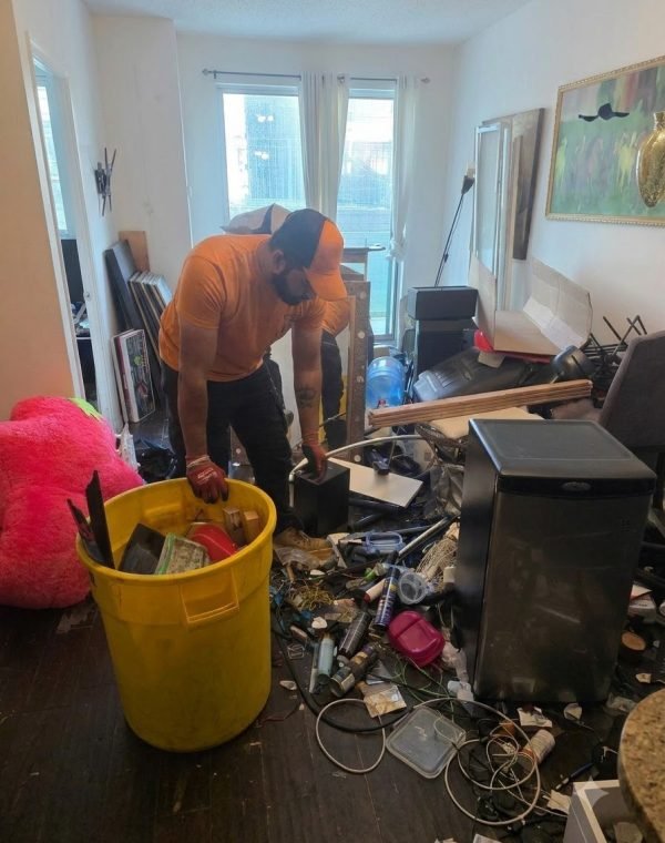 Hoarding Cleanouts in Etobicoke from Live Junk Free