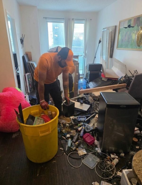 Hoarding Cleanouts in Richmond Hill from Live Junk Free