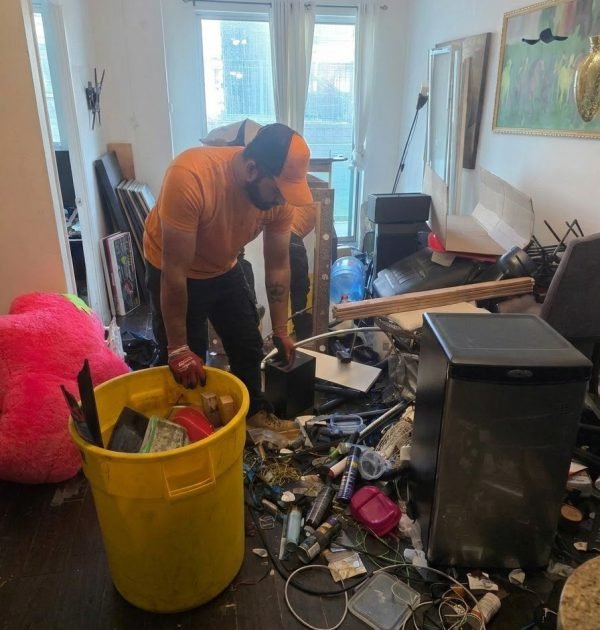 Hoarding Cleanouts in Vaughan from Live Junk Free